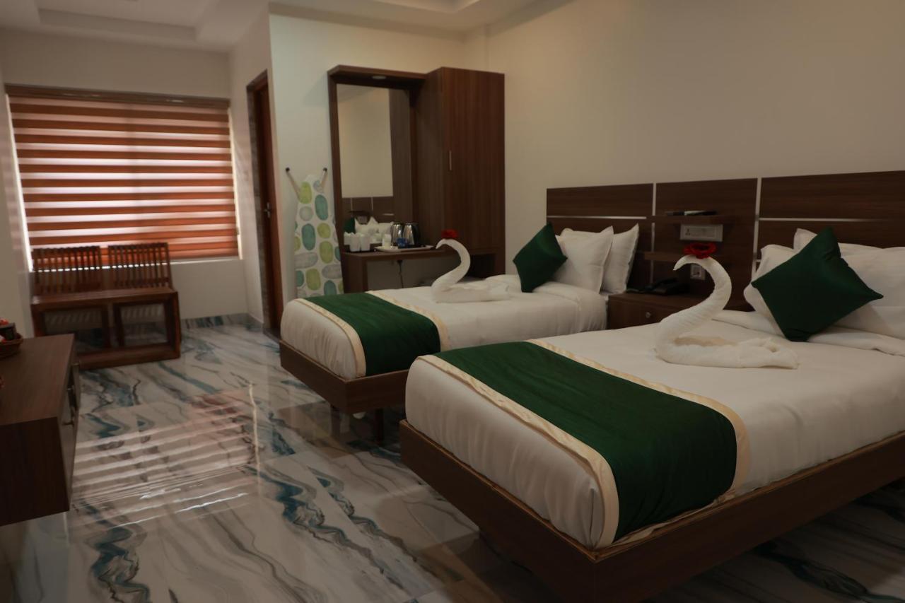 Hotel Delano Residency Kaliyal Exterior foto